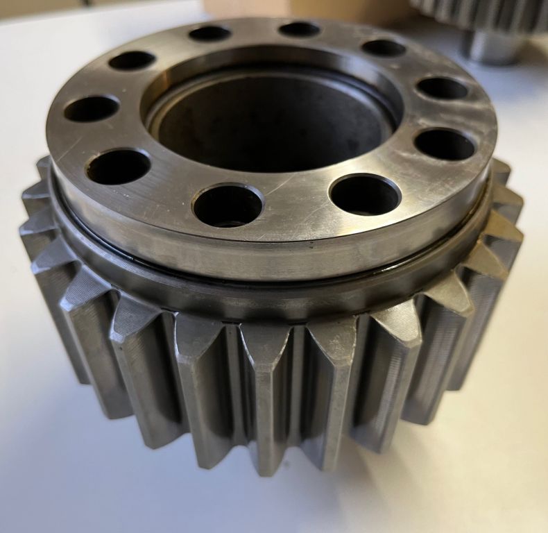 USED SIDE GEAR 418 353 0515