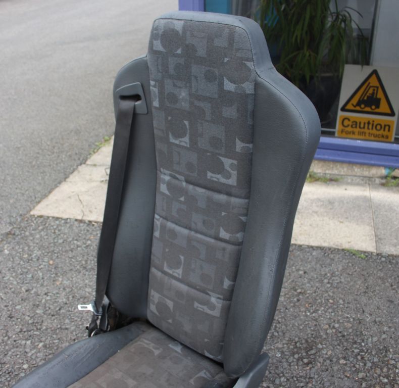 ISRI SUSPENSION SEAT RIGHT HAND