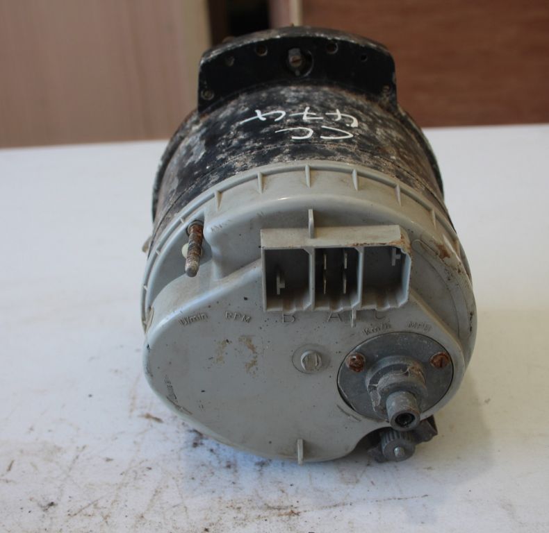 USED TACHOGRAPH/SPEEDO U900/1100