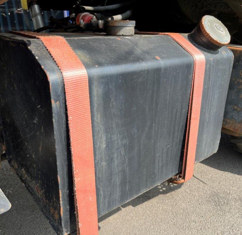 DIESEL TANK 424/427 U1000-1600