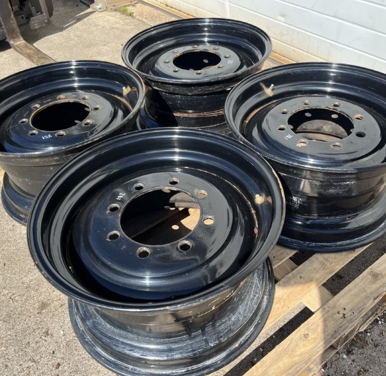 4x 13x24" RIMS