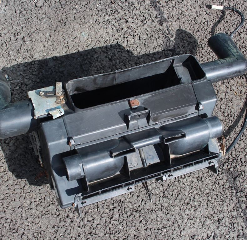 USED SQUARE CAB HEATER UNIT