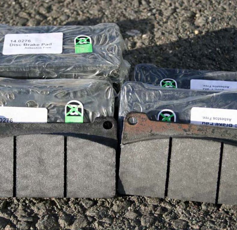 NEW BRAKE PADS 425/437