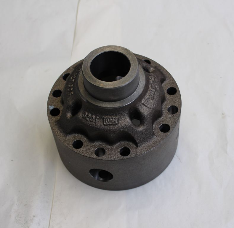 NEW GENUINE MERCEDES DIFFERENTIAL CASING