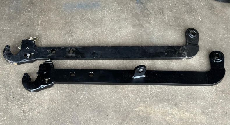 U406-427 3 POINT LINKAGE QR ARMS