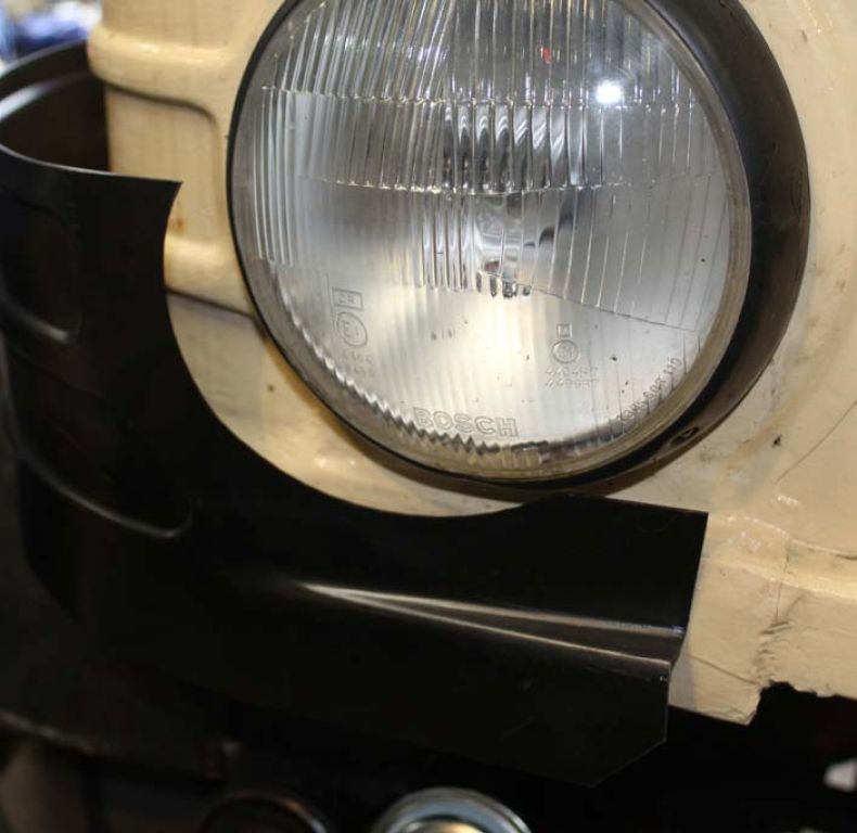 NEW u900/1100 cab corner repair panels