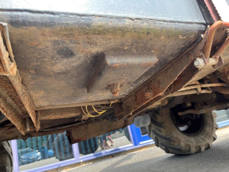 DIESEL TANK 424/427 U1000-1600