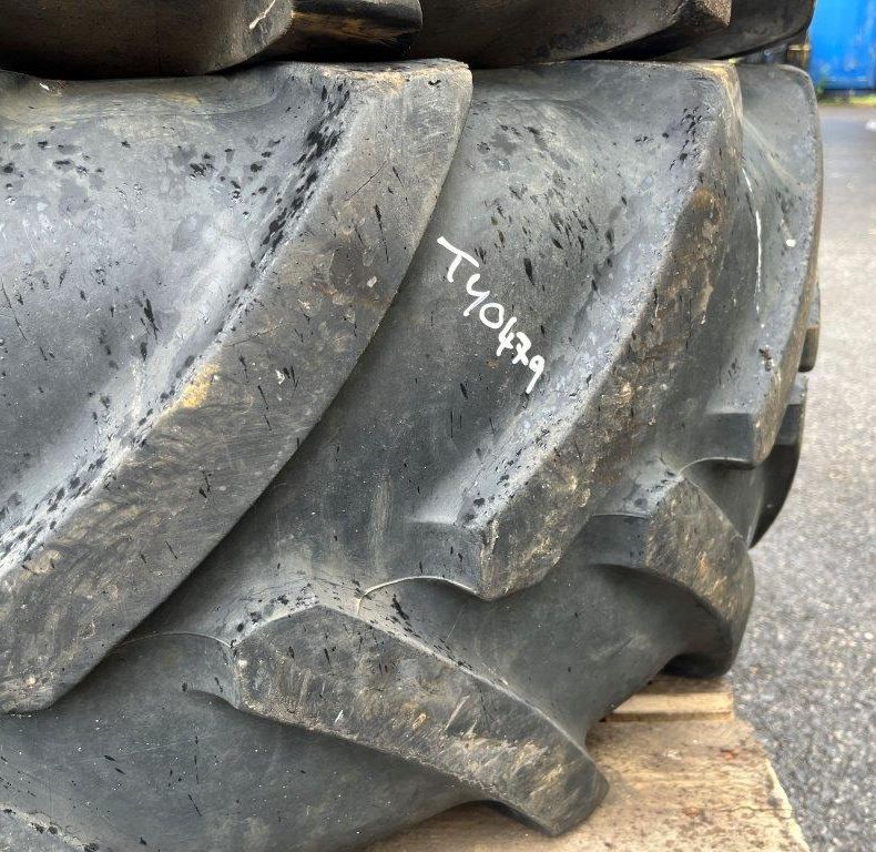 USED 445/70R24 MICHELIN XM47 TYRES X2