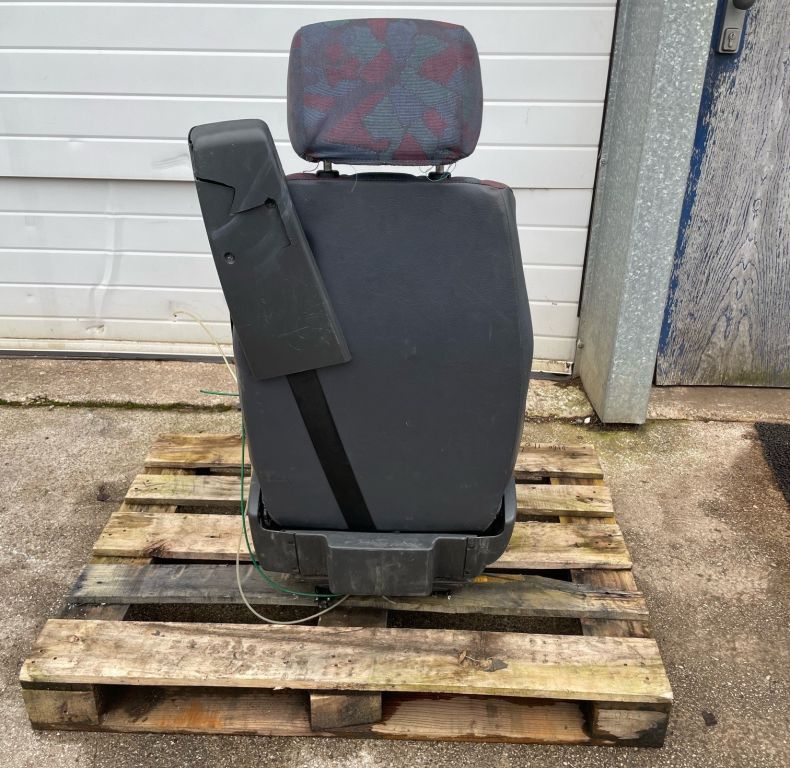 USED ISRI SUSPENSION SBU LH SEAT