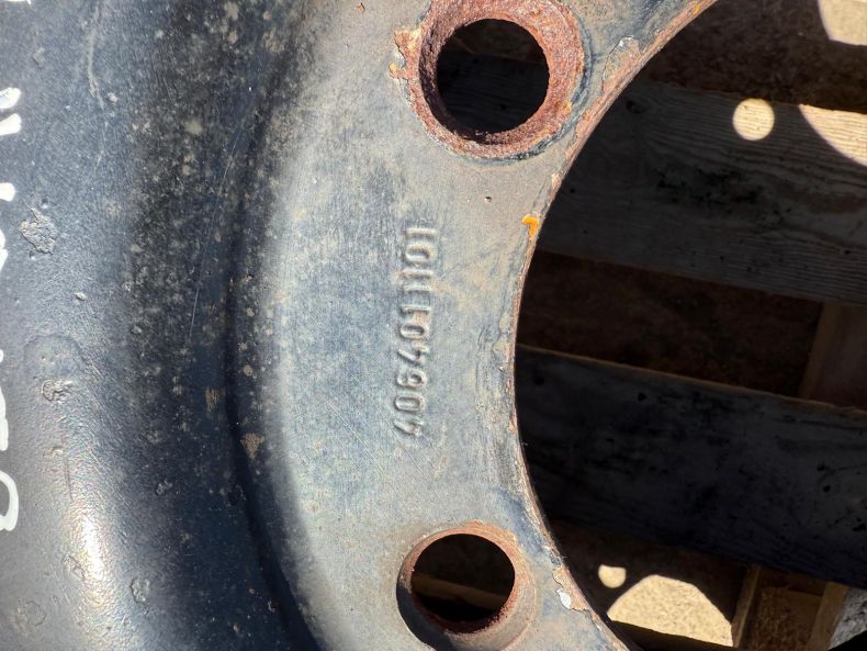 SET 4 USED RIMS 408 401 1101
