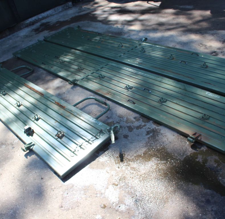 USED SET OF SIDES & TAILGATE FOR U1300L/U1350