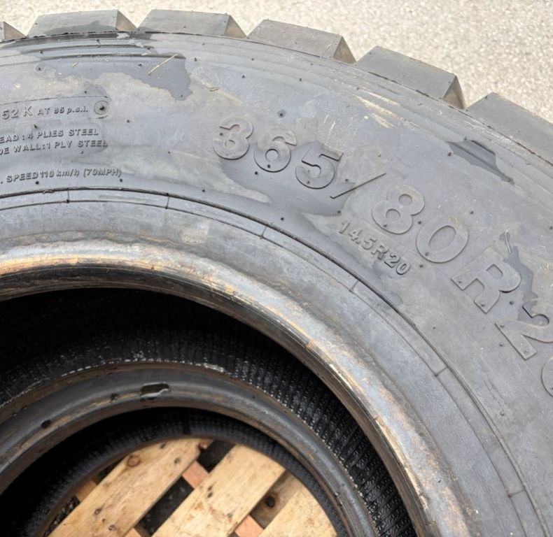 365/80R20 BKT EARTHMAX X2