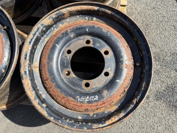 SET 4 USED RIMS 424 401 0801