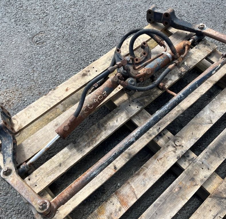 MB TRAC STEERING RAM & TRACKROD