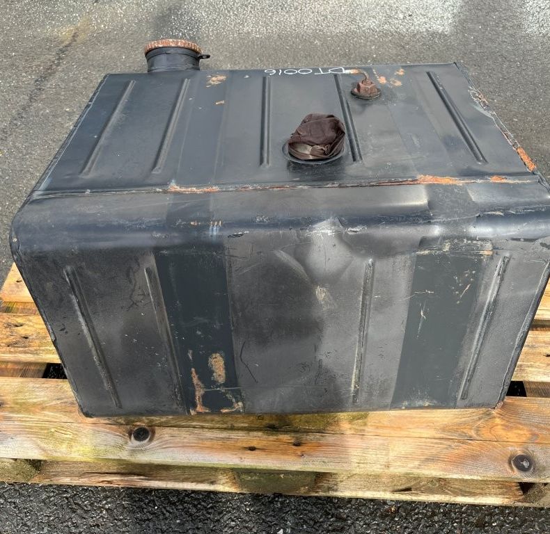 U1300L DIESEL TANK