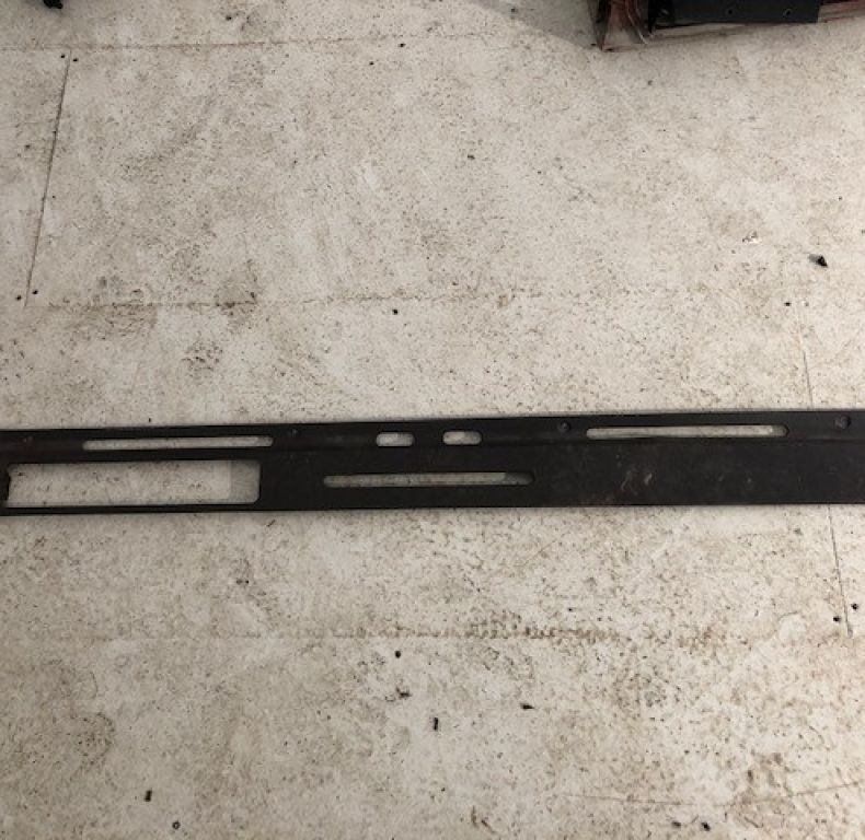 USED DASH TOP PANEL IN BROWN