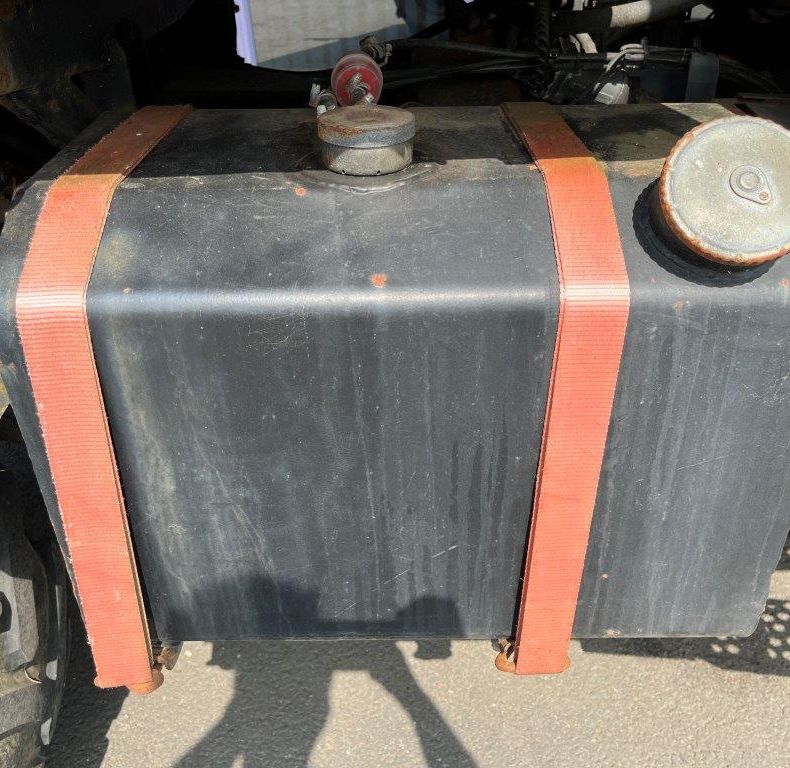 DIESEL TANK 424/427 U1000-1600