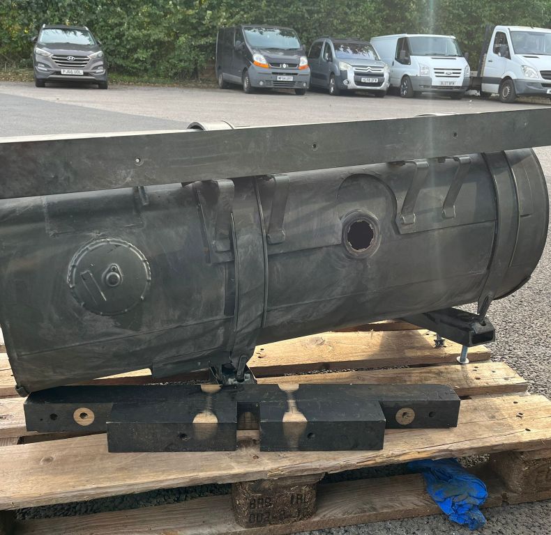 DOUBLE CAB SBU FUEL TANK