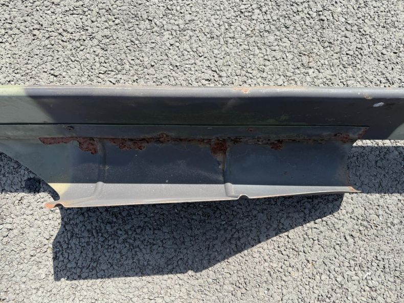 U1300L MILITARY CAB WIND DEFLECTOR "SPOILER"