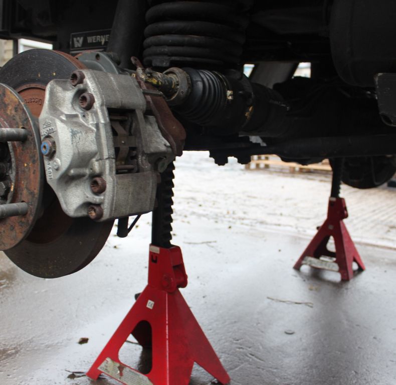 USED PAIR FAST AXLES 23:9 A10/A11