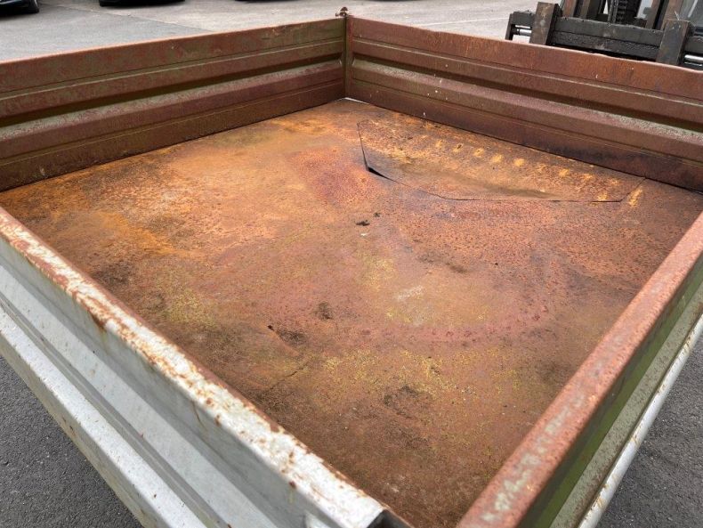 3 WAY TIPPING BODY 406-427