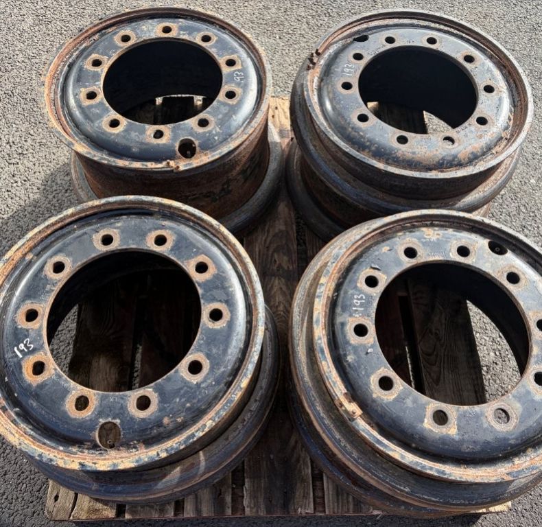 10 BOLT 10X20” SPLIT RIMS SET 4