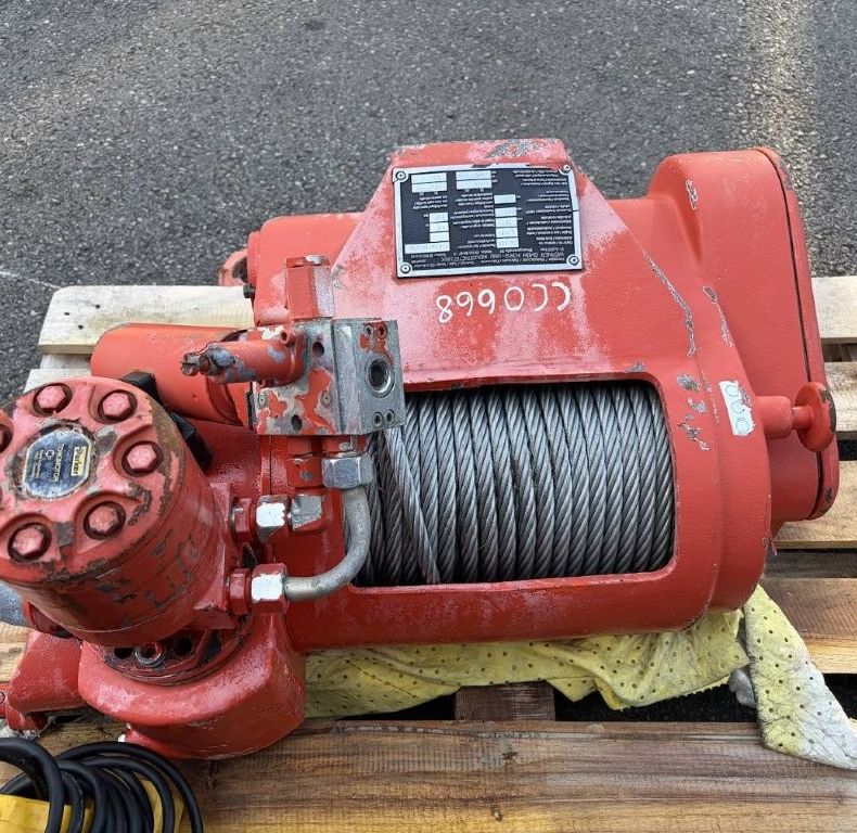 WERNER F64 HYDRAULIC WINCH
