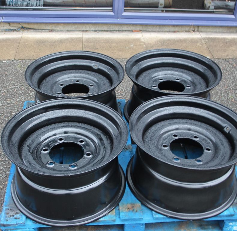 REFURBISHED WIDE TRACK 11X20" WHEEL RIMS