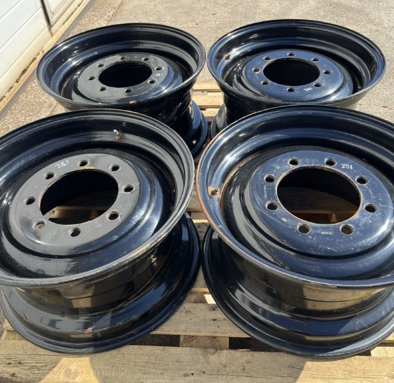 4x 13x24" RIMS