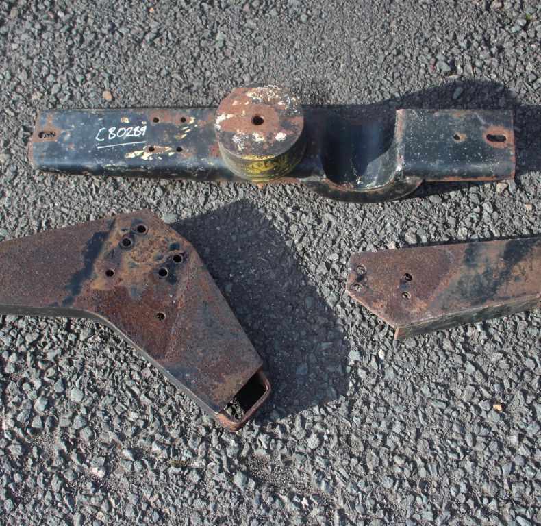 USED SBU DOKA REAR CAB MOUNTING & CHASSIS BRACKETS