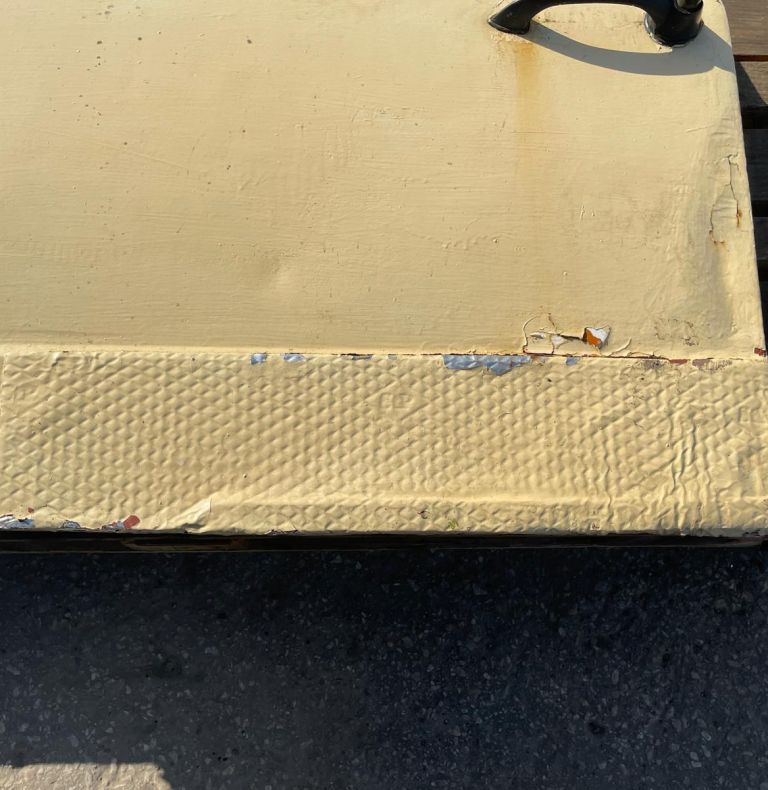 U900/1100 406/416 DOOR LEFT HAND USED