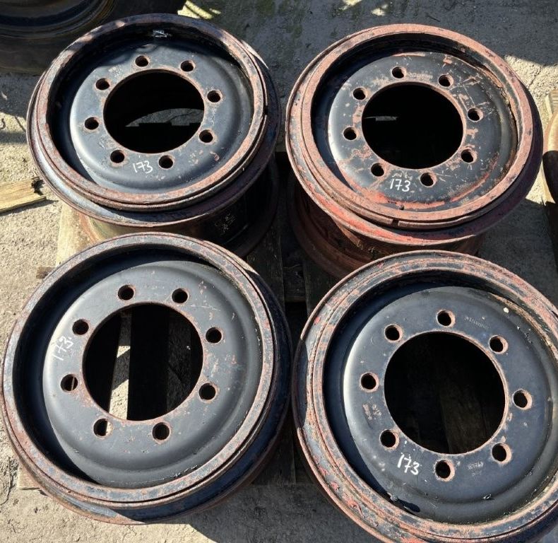 4X13X20 8 BOLT RIMS