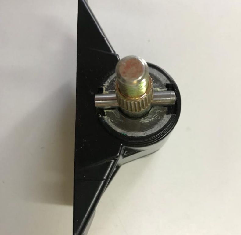 BOTTOM MIRROR BRACKET