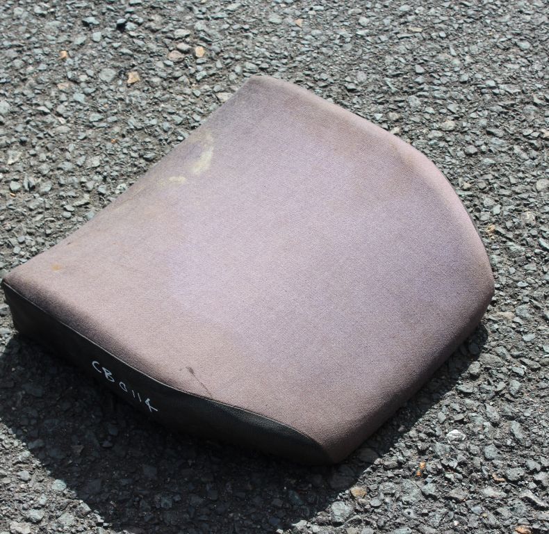 USED U900/1100 406/416 SEAT BACKREST