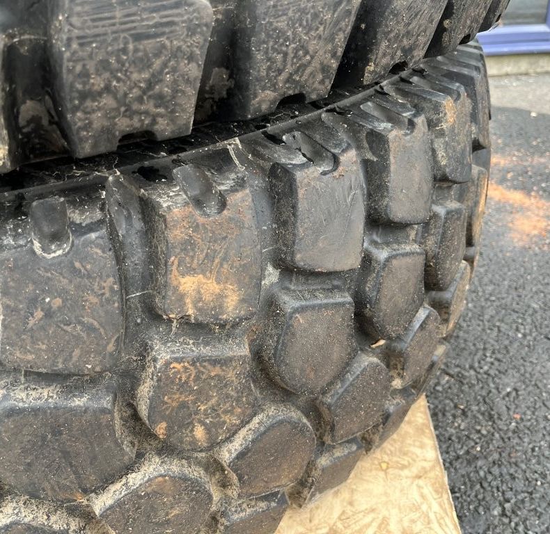 MICHELIN XZL2 395/8520