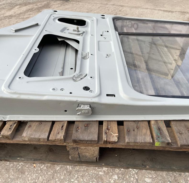 USED RH DOOR SBU