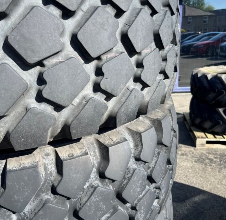 4x 395/85R20 Michelin XZL