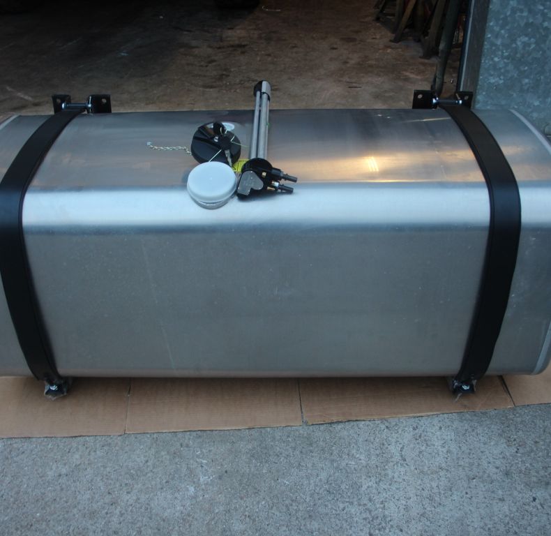 NEW 600L ALUMINIUM TRUCK DIESEL TANK