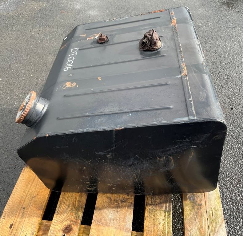 U1300L DIESEL TANK