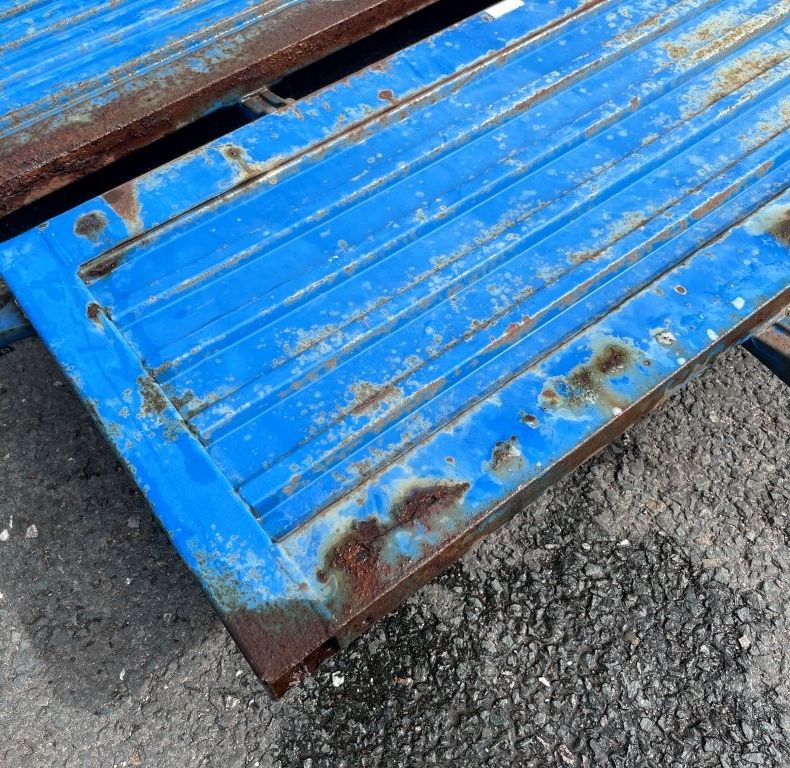 USED SIDES & TAILGATE 425/437