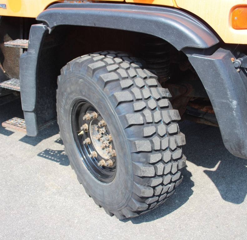 BRAND NEW 11X20" RIMS