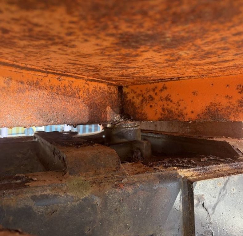 CRANE SUBFRAME & BODY