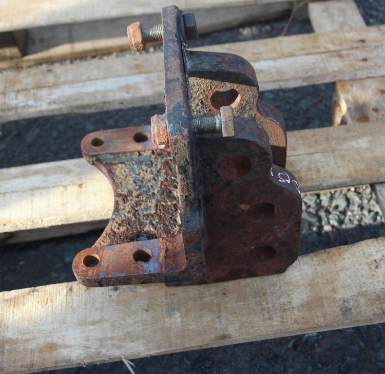USED PTO BEARING BLOCK/TOP LINK BRACKET