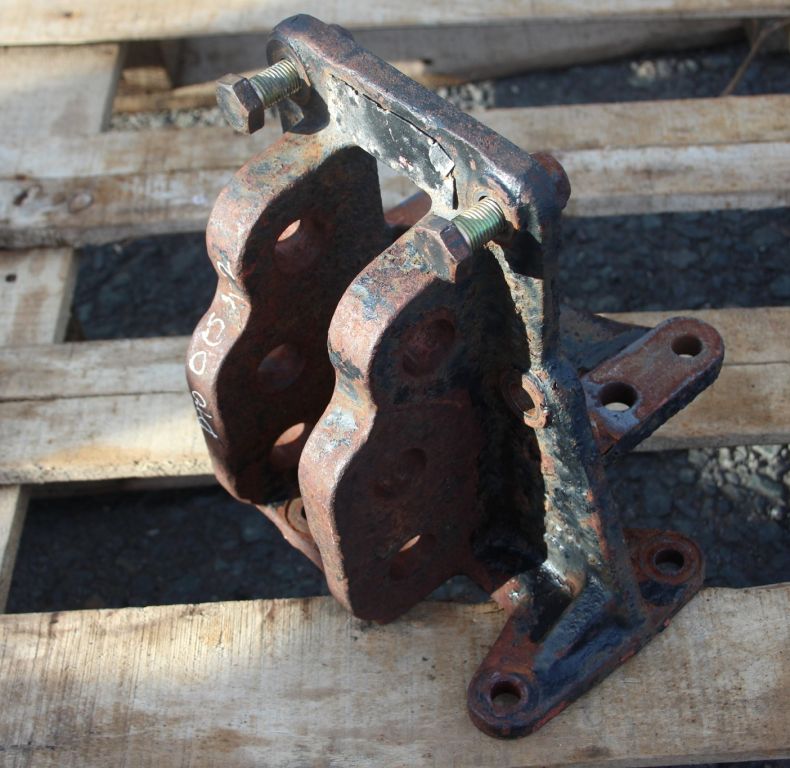 USED PTO BEARING BLOCK/TOP LINK BRACKET