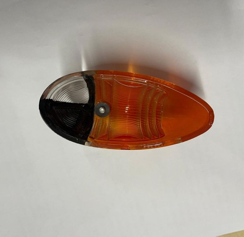 NEW OLD STOCK GENUINE SIDE LIGHT/INDICATOR LENSE