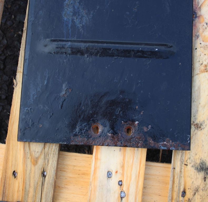 USED O/S U300/400/500 RADIATOR COVER