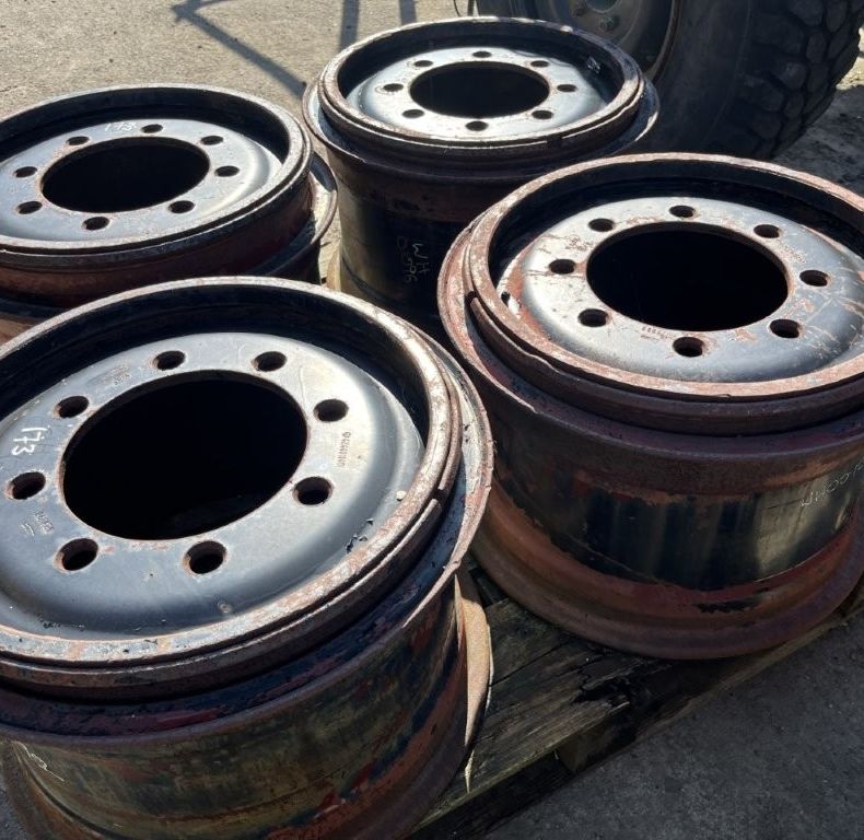 4X13X20 8 BOLT RIMS