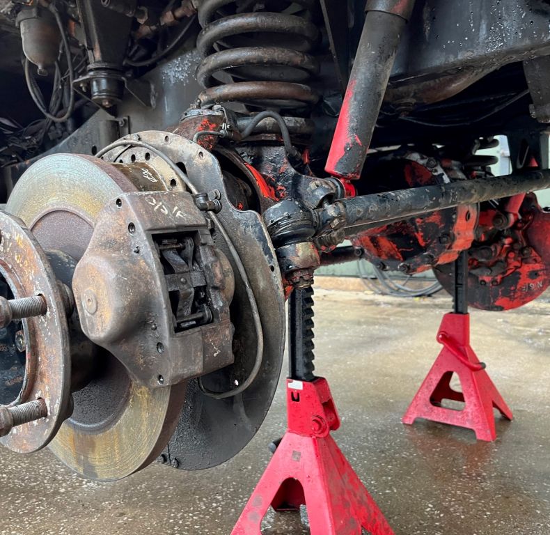 DISC BRAKE FAST AXLES