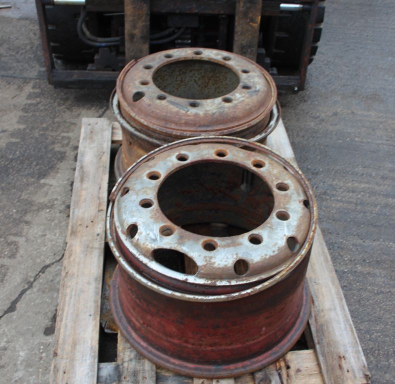 X1 10 BOLT 10X20" WHEEL RIMS U1500-2450 UNIMOGS