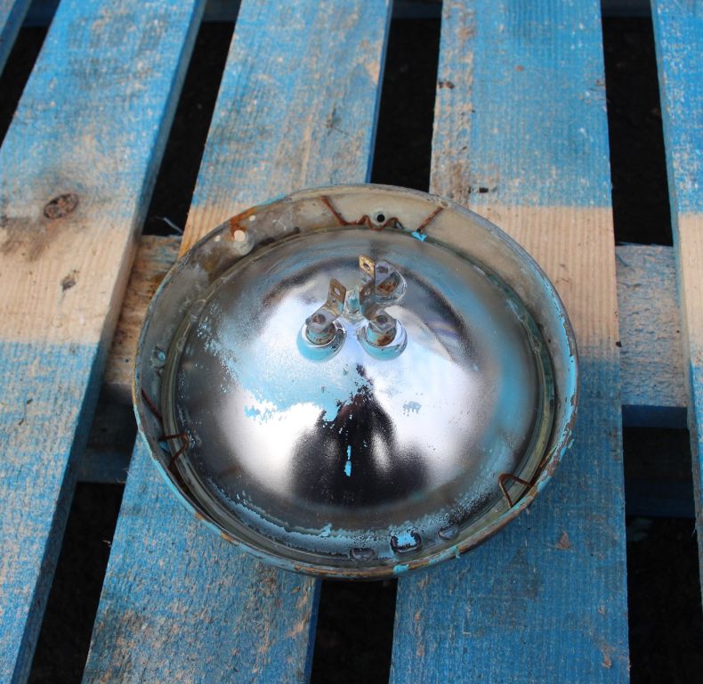 USED FRONT HEADLIGHT U1100 (416)